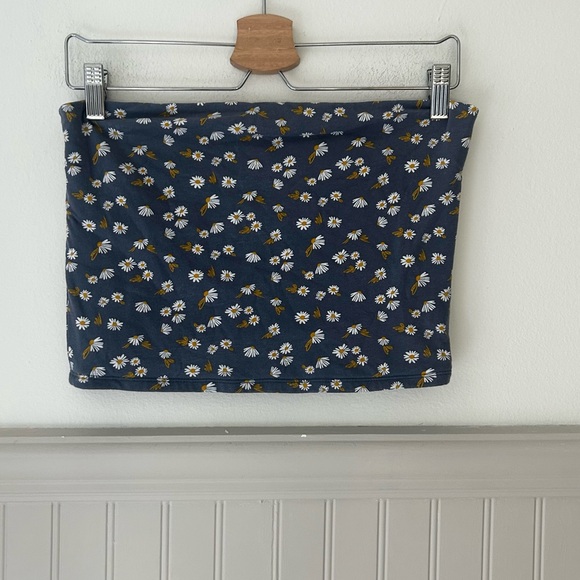 wild fable Tops - Wild Fable Large Tube Top Navy Floral Crop Top